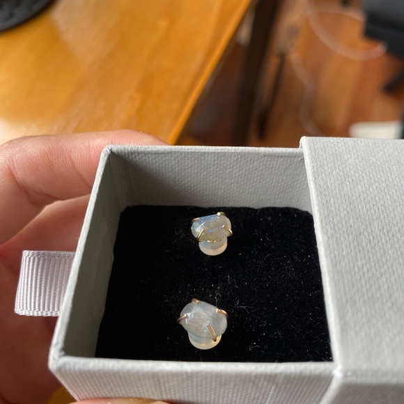 Labradorite stud earrings Melissa Joy Manning - Picture 2 of 2